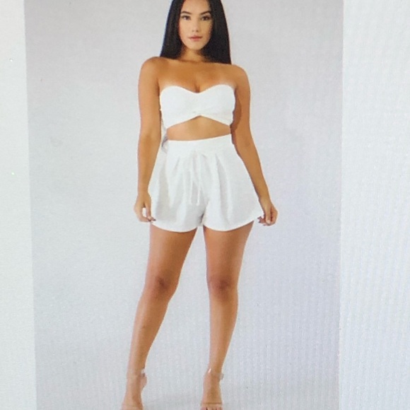 Two Piece Set. - Picture 1 of 2